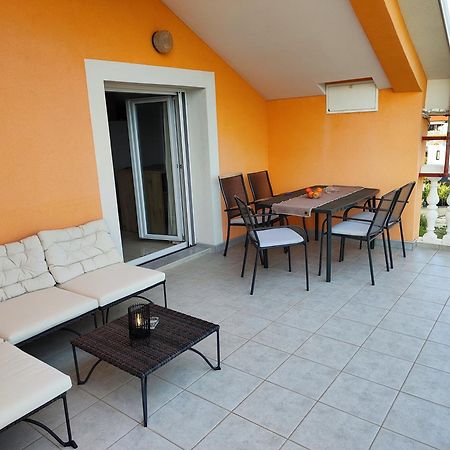 Apartmani Seka Vodice Bagian luar foto