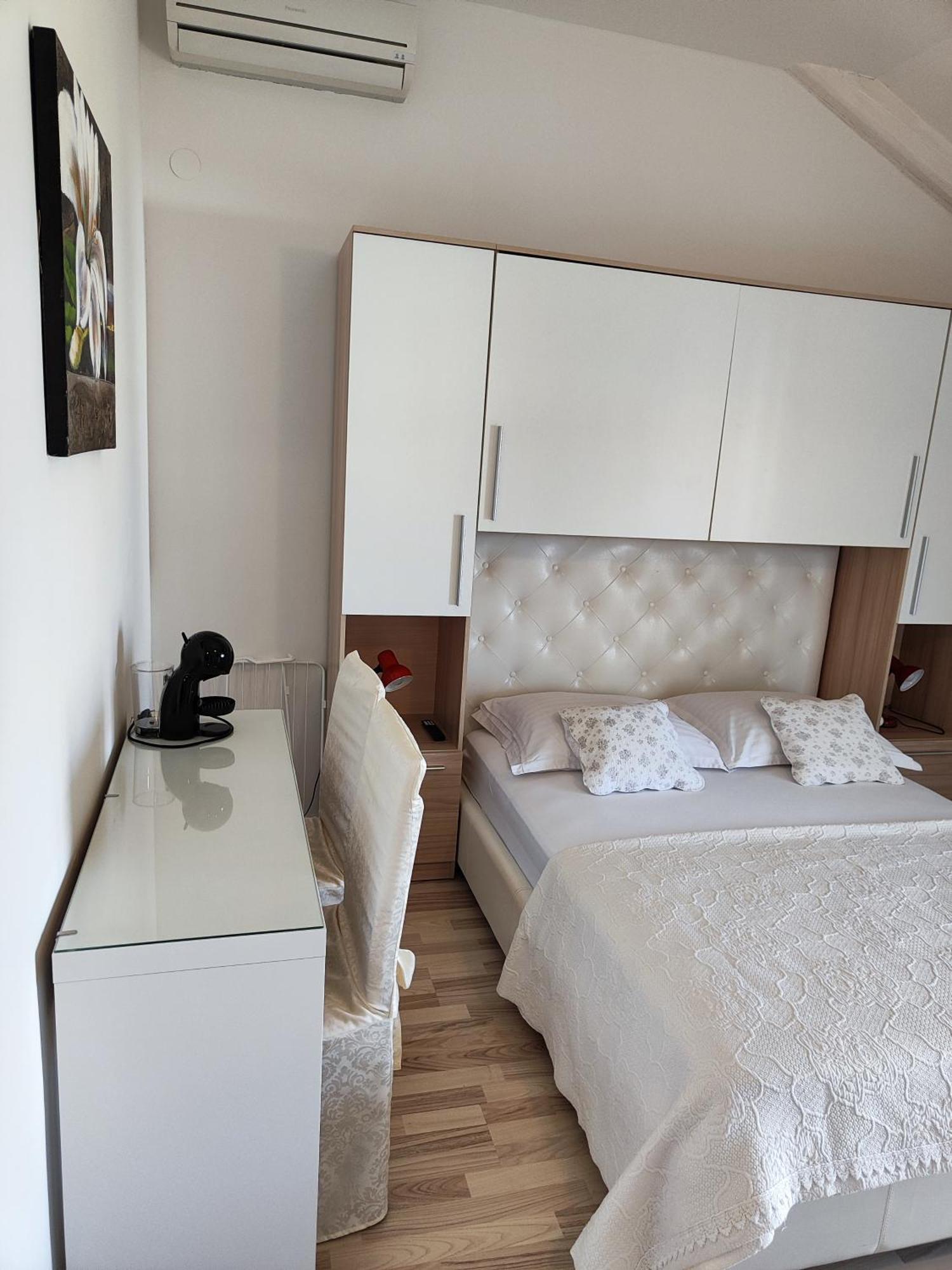 Apartmani Seka Vodice Bagian luar foto