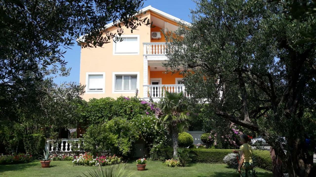 Apartmani Seka Vodice Bagian luar foto