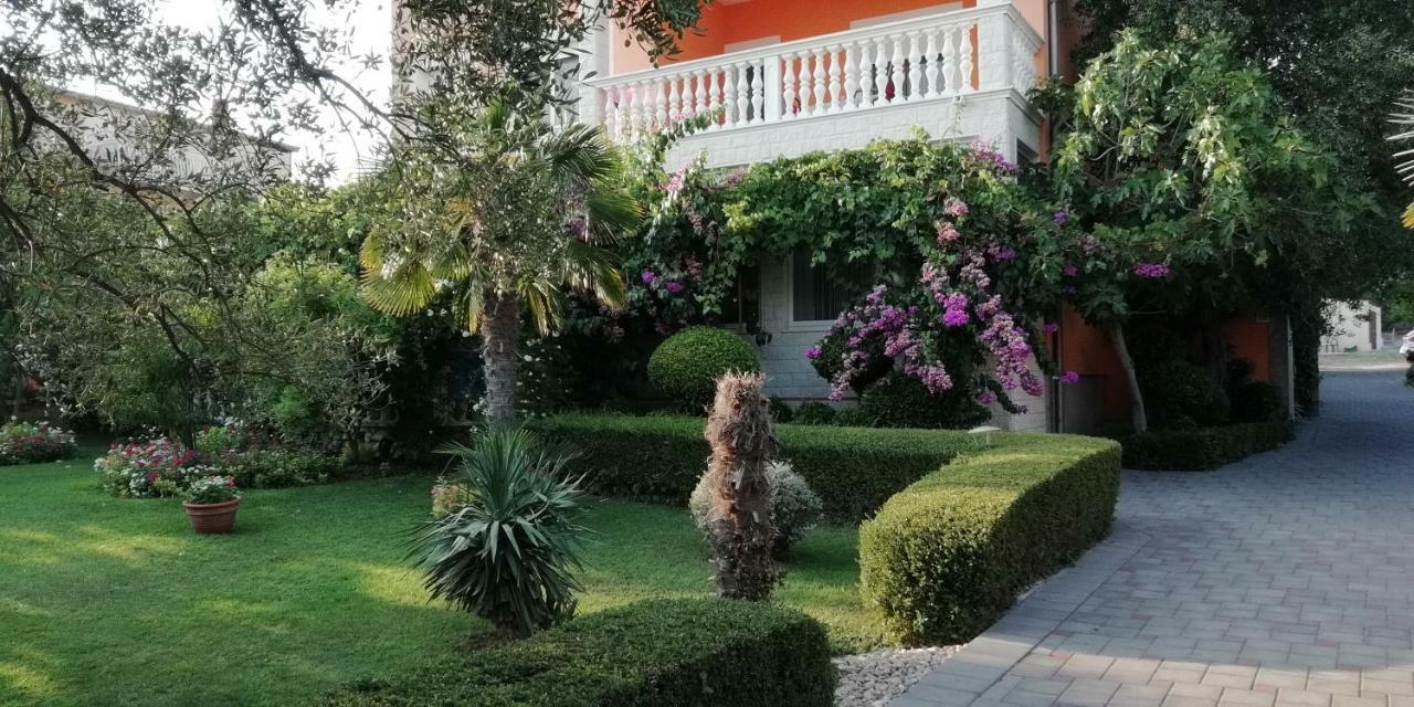 Apartmani Seka Vodice Bagian luar foto